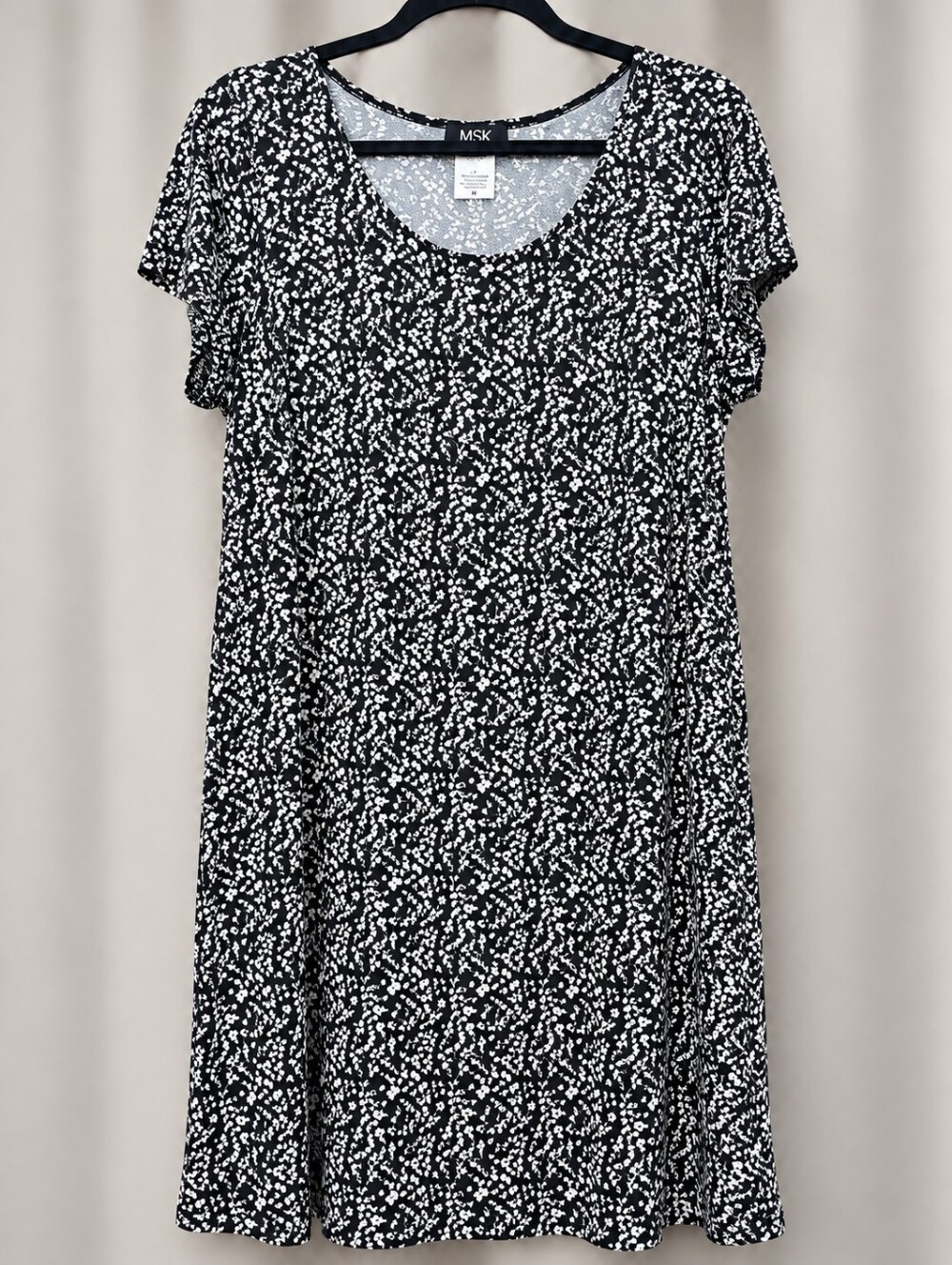 MSK Black and White Floral Scoop-Neck Short-Sleeve Dress